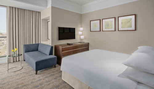 Club Room, 1 King Bed