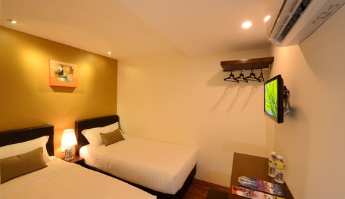 Standard Twin Room