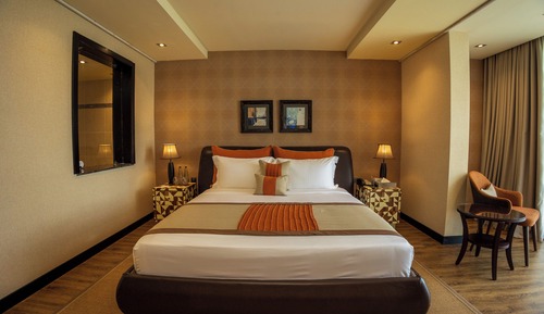 Executive Suite, Garden View