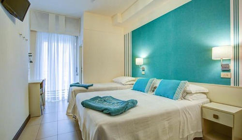 Basic Triple Room, Balcony