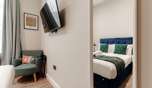 Deluxe Double Room, Ensuite, City View