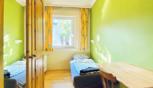 Economy Room