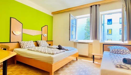 Economy Triple Room
