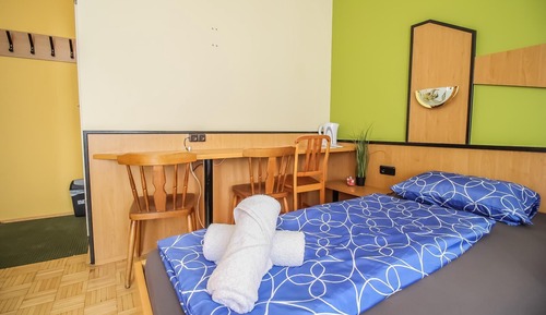Economy Triple Room