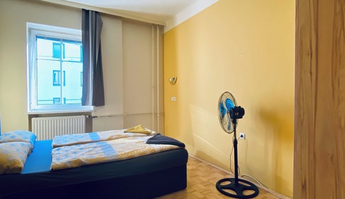 Economy Room