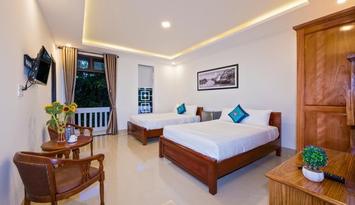 Family Room, Balcony, Garden View