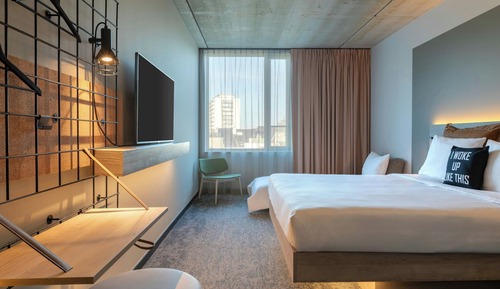 Family Room, 1 Queen Bed with Sofa bed