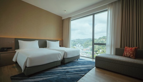 Superior Twin Room, City View