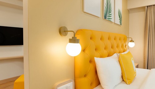 Executive Suite, City View