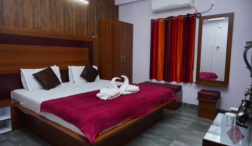 Deluxe Double Room, 1 King Bed, City View