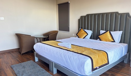 Deluxe Double Room, Garden View