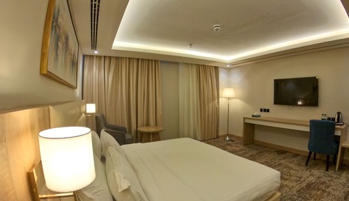 Junior Suite, City View