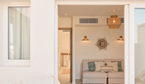 Suite, Sea View