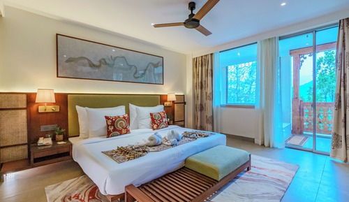 Signature Family Suite