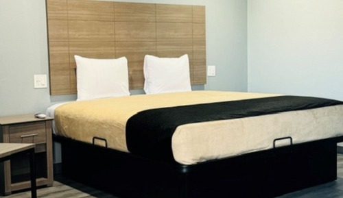 Standard Single Room, 1 King Bed