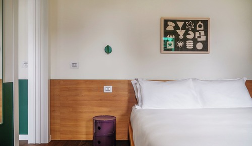 Medium Studio,Kitchenette, Balcony