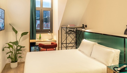 Basic Room, City View
