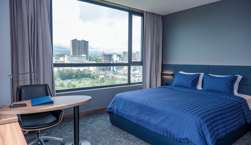 Suite, 1 Double Bed, Non Smoking, City View
