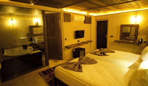 Standard Triple Room, Balcony, Mountain View