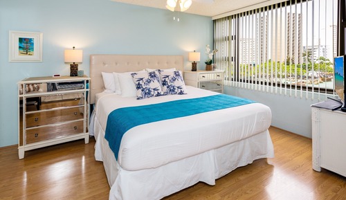Condo, 1 Bedroom, Balcony, Partial Ocean View (0059)