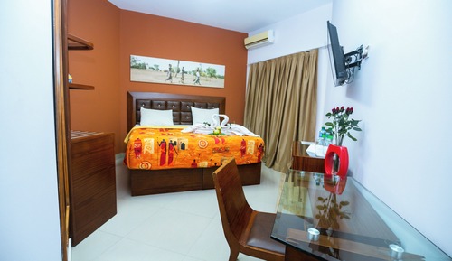 Deluxe Room, 1 Queen Bed, Balcony, City View