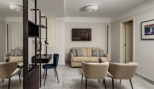 Deluxe Triple Room, Courtyard View