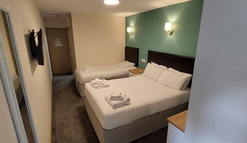 Room, Multiple Beds, Non Smoking