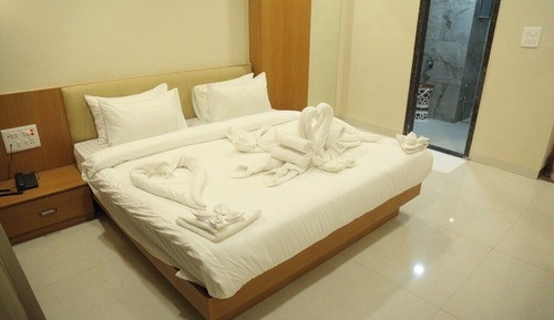 Executive Double Room, City View