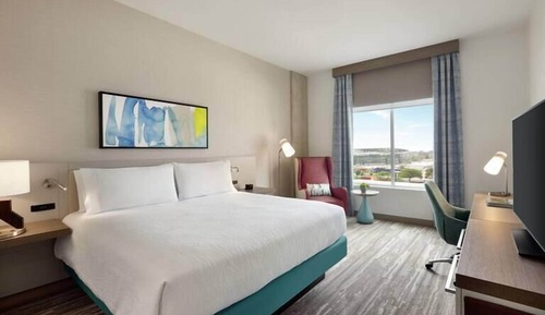 Standard Room, 1 King Bed