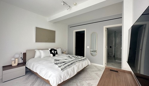 Luxury Apartment, City View