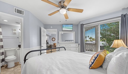 Signature Condo, 2 Bedrooms, Balcony