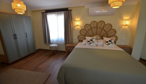Elite Quadruple Room