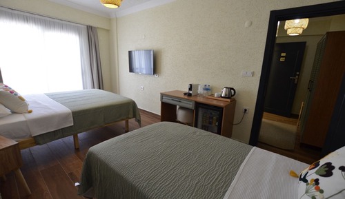 Comfort Triple Room