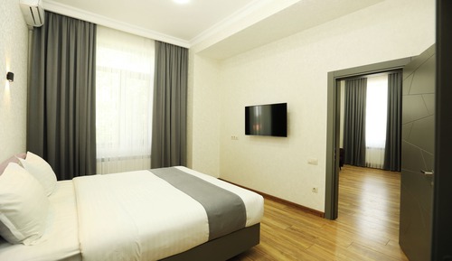 Luxury Suite, Non Smoking, City View