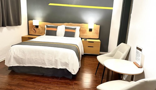 Economy Room