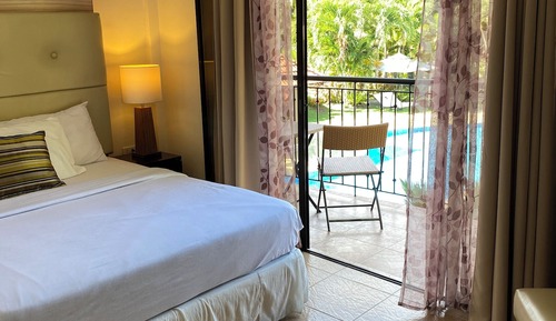 Superior Room, Pool View