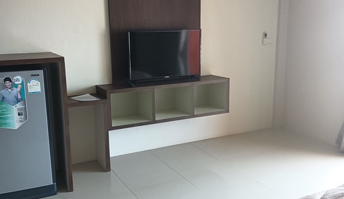 Superior Studio, City View