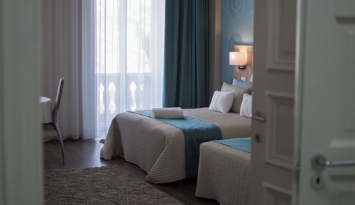 Deluxe Family Apartment - Park View
