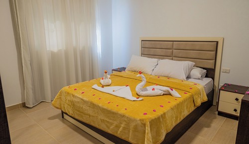 Luxury Apartment, 1 Bedroom, Balcony, Garden View