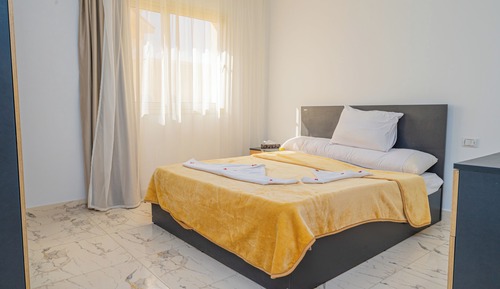 Luxury Apartment, 1 Bedroom, Balcony, Garden View