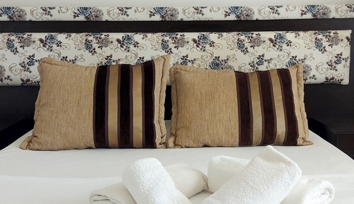 Panoramic Triple Room, Hill View