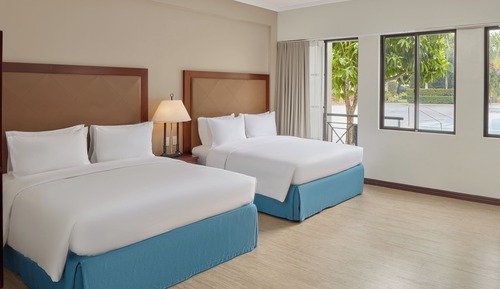 Standard Room, 2 Queen Beds, Pool Access