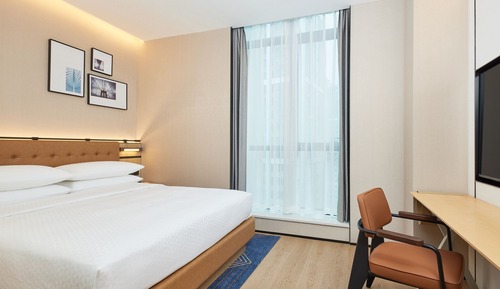 Superior Room, 1 King Bed, Non Smoking