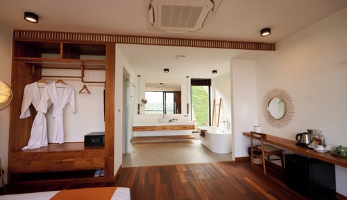 Bungalow King Room