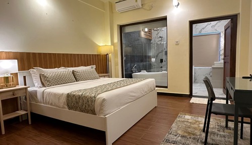 Luxury Suite