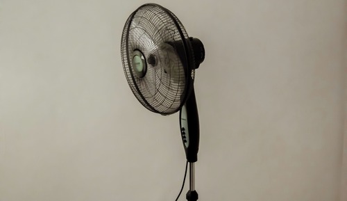 Economy Single Room, 1 Queen Bed, Housekeeping