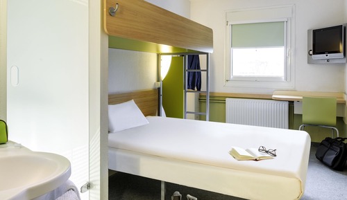 Triple Room, Multiple Beds