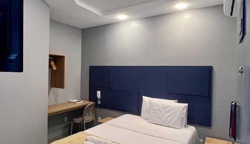 Deluxe Suite, Private Bathroom