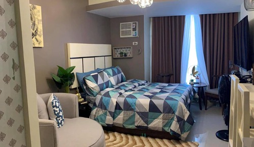 Royal Condo, 1 Queen Bed, Pool Access, City View