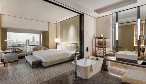 Deluxe King Room - Faisaliah Tower View